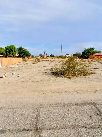 2864 Camino Drive, Thermal, California 92274