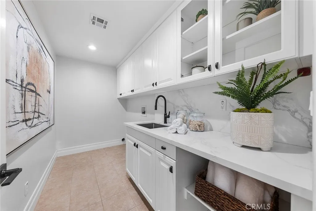37 Blue Summit, Irvine, California 92603 home-pic-44