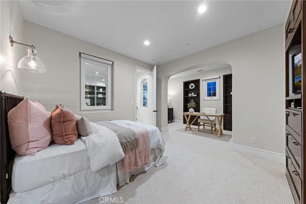 37 Blue Summit, Irvine, California 92603 home-pic-36