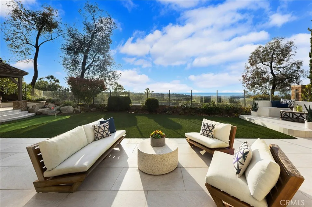37 Blue Summit, Irvine, California 92603 home-pic-5
