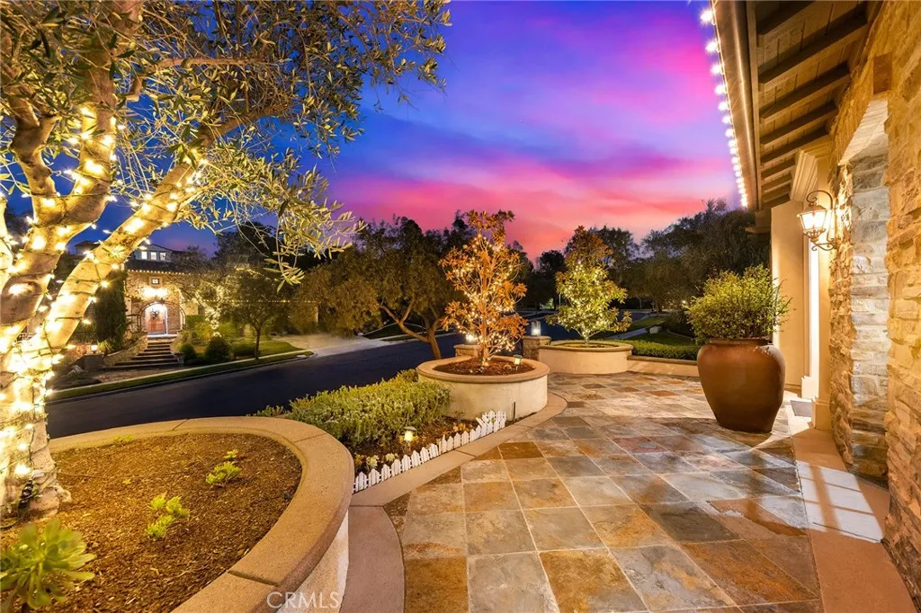 37 Blue Summit, Irvine, California 92603 home-pic-18