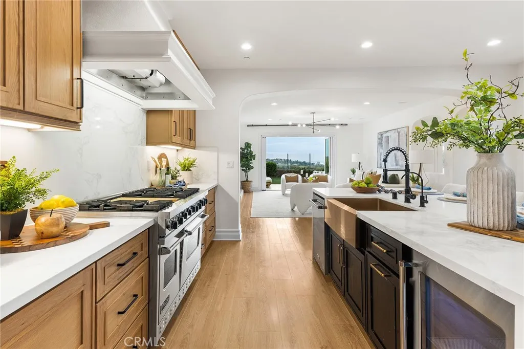 37 Blue Summit, Irvine, California 92603 home-pic-23