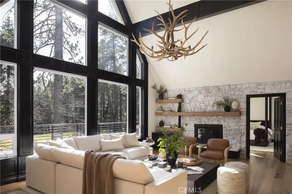729 Brentwood, Lake Arrowhead, California 92352 home-pic-12