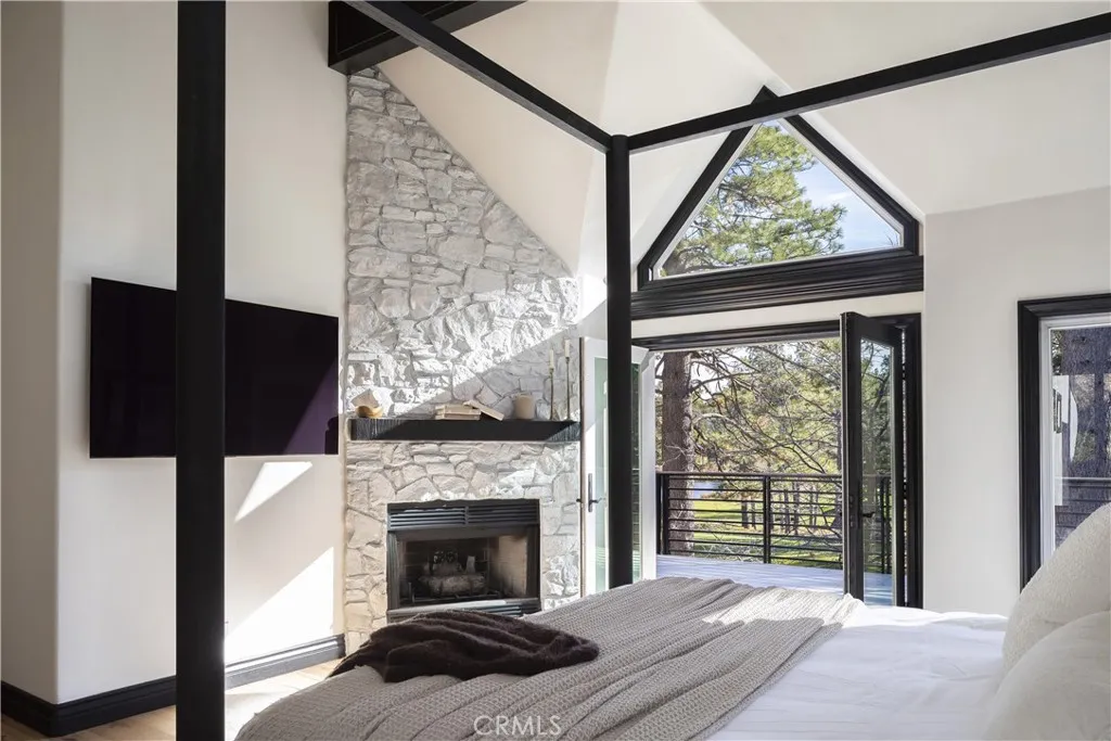 729 Brentwood, Lake Arrowhead, California 92352 home-pic-15