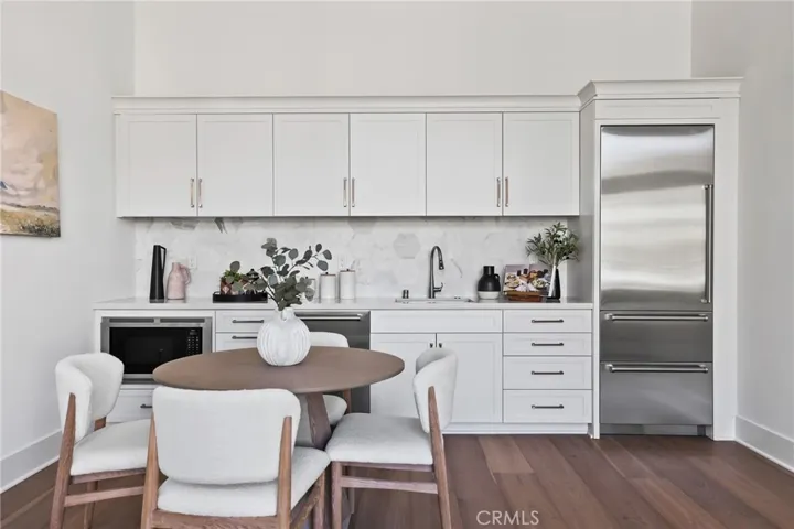 Casita great room with mini kitchen