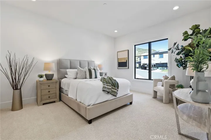Casita bedroom with direct access bathroom & walk-in closet