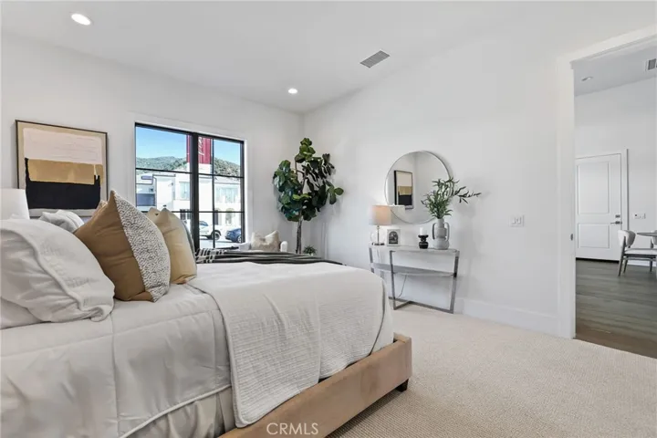 bathroom & walk-in closet