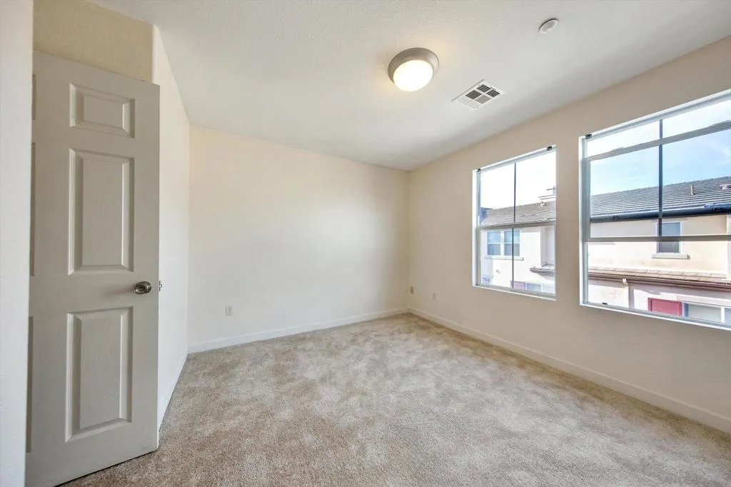 1583 Sumac Pl, Chula Vista, California 91915 home-pic-7