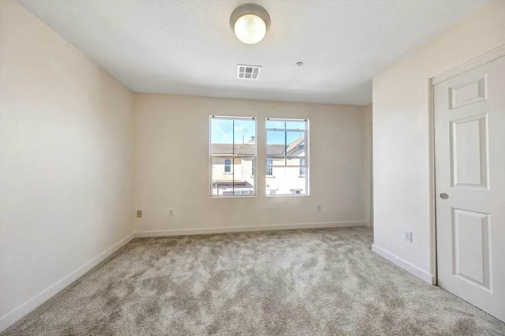 1583 Sumac Pl, Chula Vista, California 91915 home-pic-17