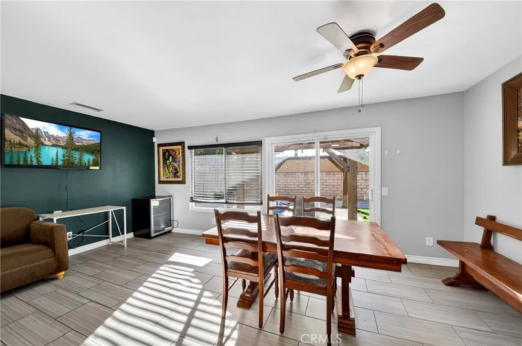 17079 Lurelane, Fontana, California 92336 home-pic-8
