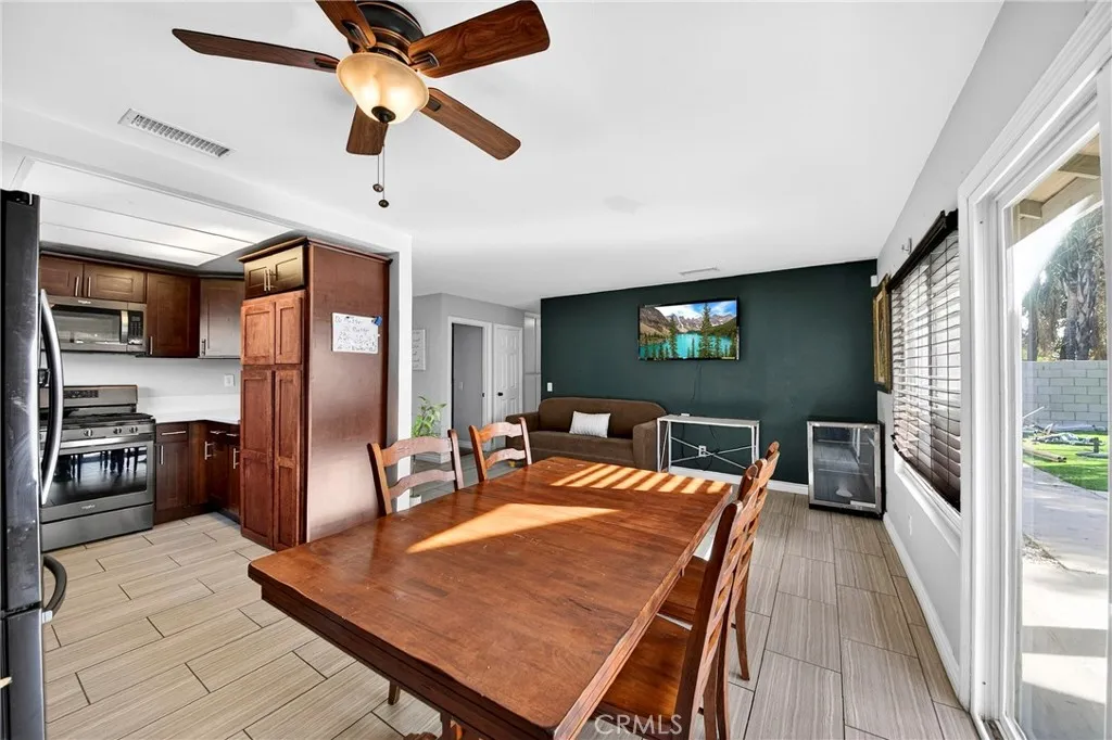 17079 Lurelane, Fontana, California 92336 home-pic-10