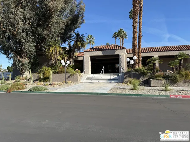 293 Juniper Drive, Palm Springs, California 92264