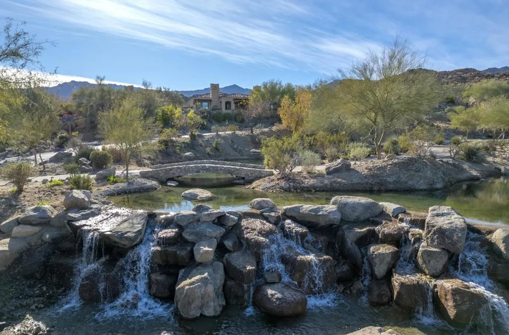 SE Waterfall bridge