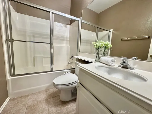 secondary bathroom