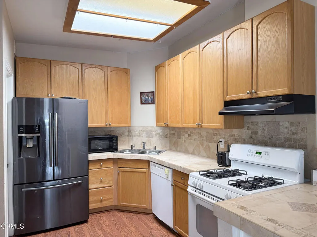 3000 Isle Way C, Oxnard, California 93035 home-pic-4