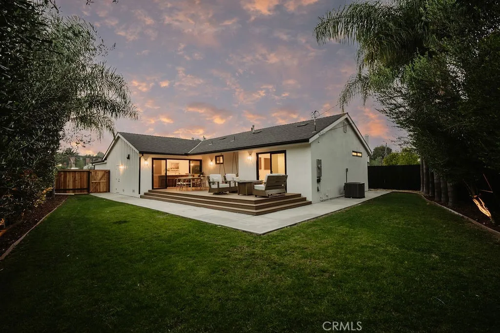 208 Susannah Place, Costa Mesa, California 92627 home-pic-27