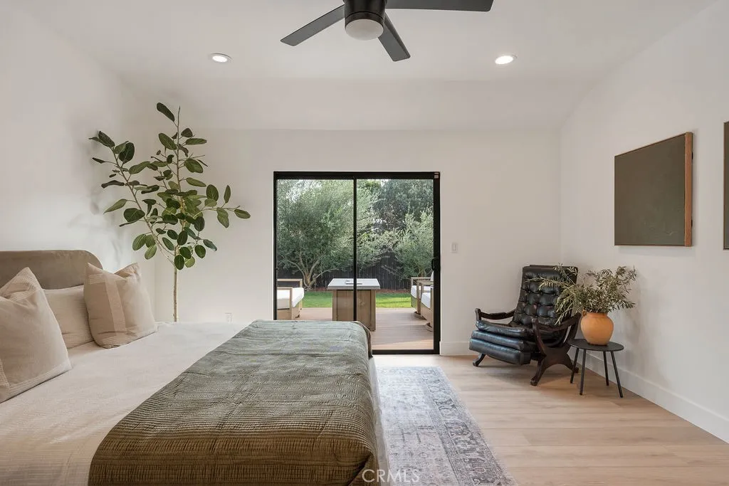 208 Susannah Place, Costa Mesa, California 92627 home-pic-19