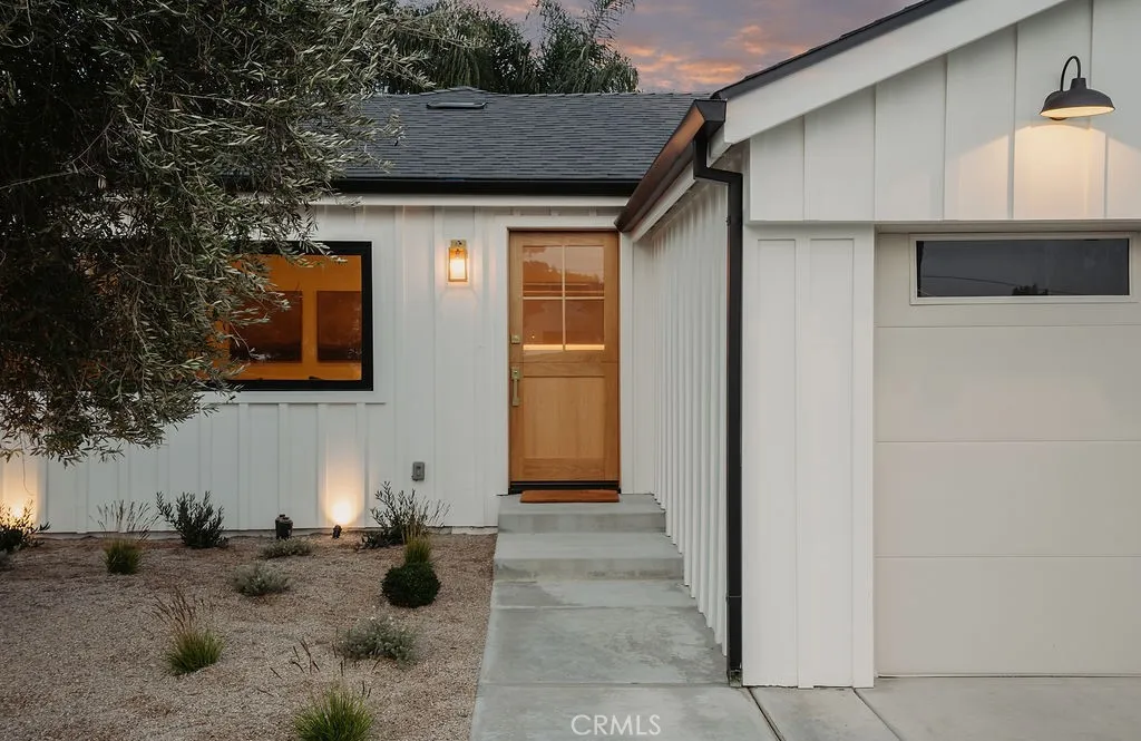 208 Susannah Place, Costa Mesa, California 92627 home-pic-2