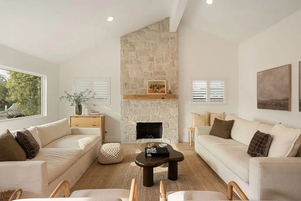 208 Susannah Place, Costa Mesa, California 92627 home-pic-4