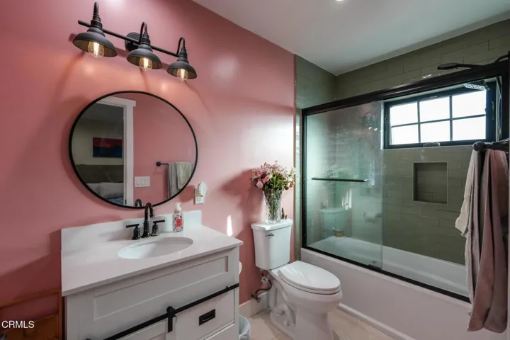 En-Suite Bathroom #3