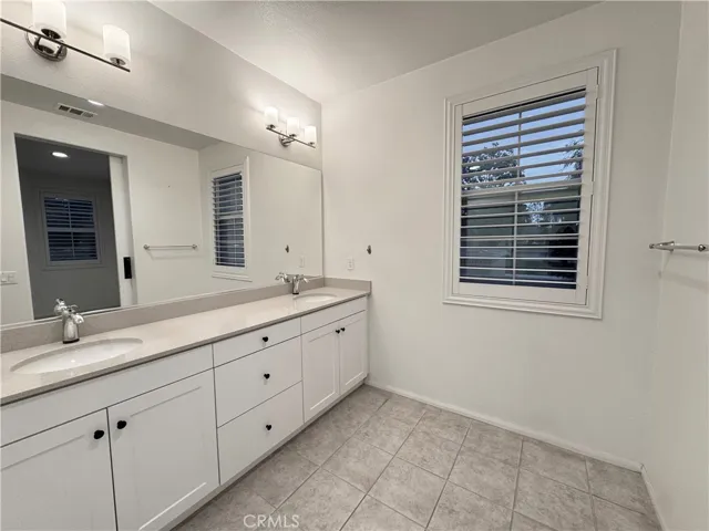 401 Castiano, Camarillo, California 93012