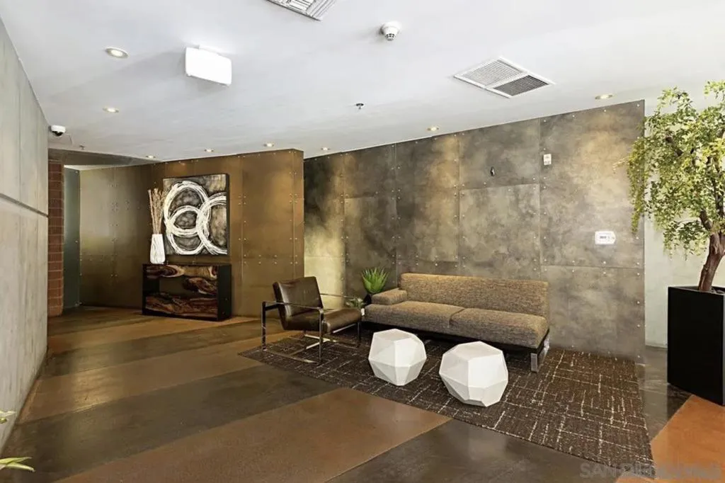 1050 Island Ave 110, San Diego, California 92101 home-pic-38