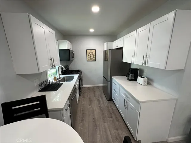 Practically new kitchen