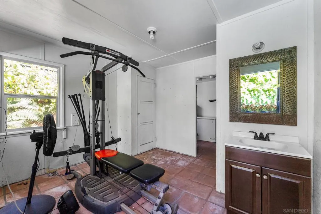 4965 Marlborough Drive, San Diego, California 92116 home-pic-34