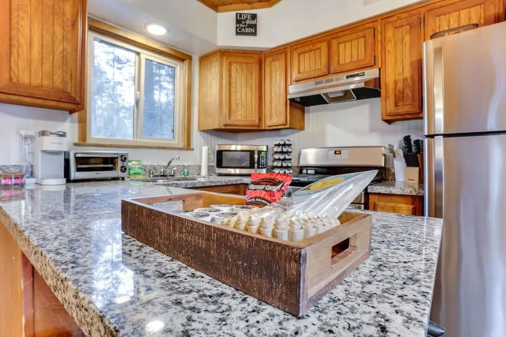 524 W Rainbow Boulevard, Big Bear, California 92314 home-pic-8