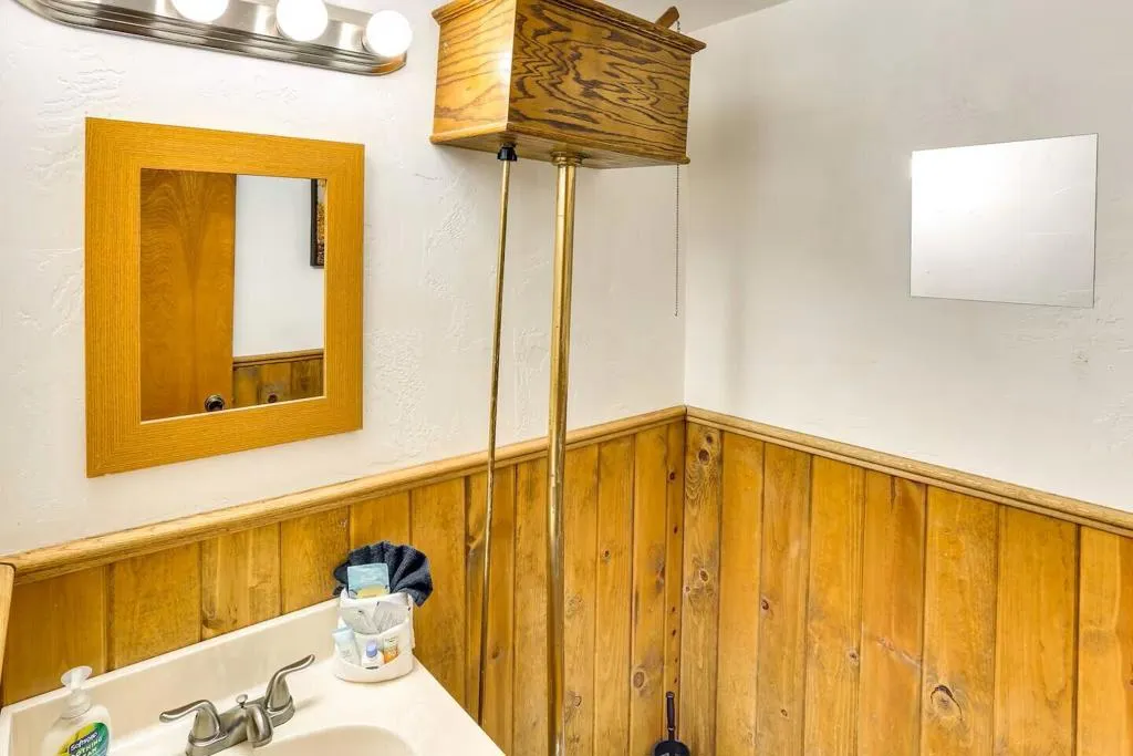 524 W Rainbow Boulevard, Big Bear, California 92314 home-pic-24
