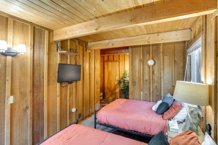 Facing exit of second Bedroom