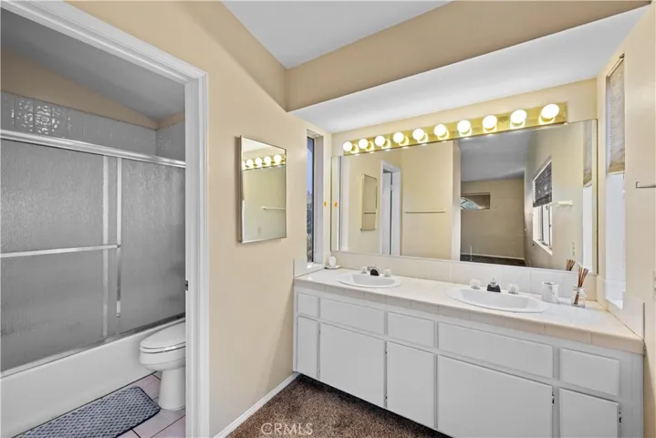 primary attached bath