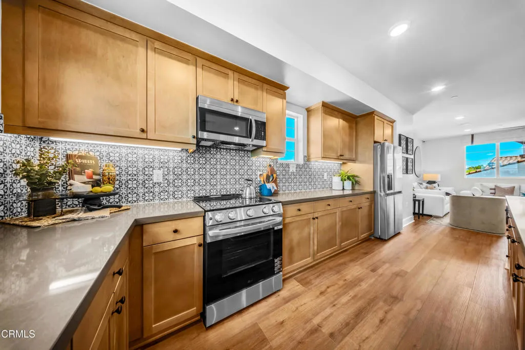 2870 Via Dolomito, Camarillo, California 93012 home-pic-12