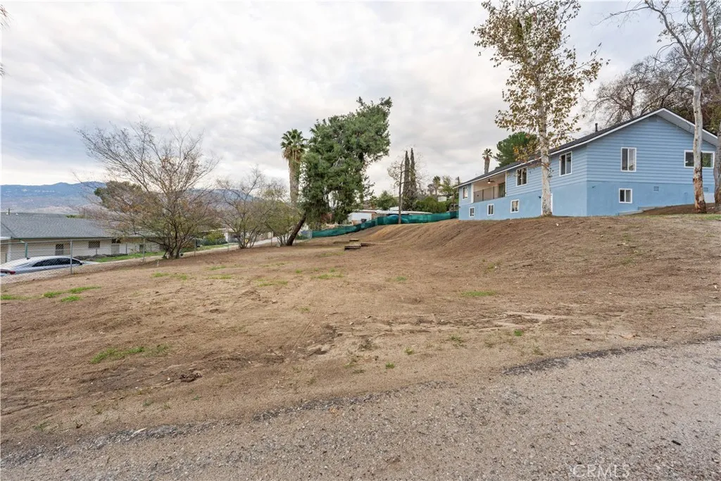 44275 Hillcrest Lane, Hemet, California 92544 home-pic-35