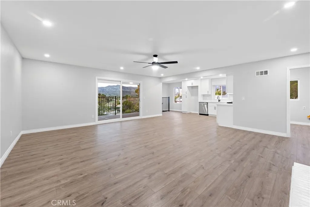 44275 Hillcrest Lane, Hemet, California 92544 home-pic-2