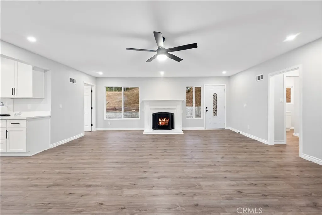 44275 Hillcrest Lane, Hemet, California 92544 home-pic-4