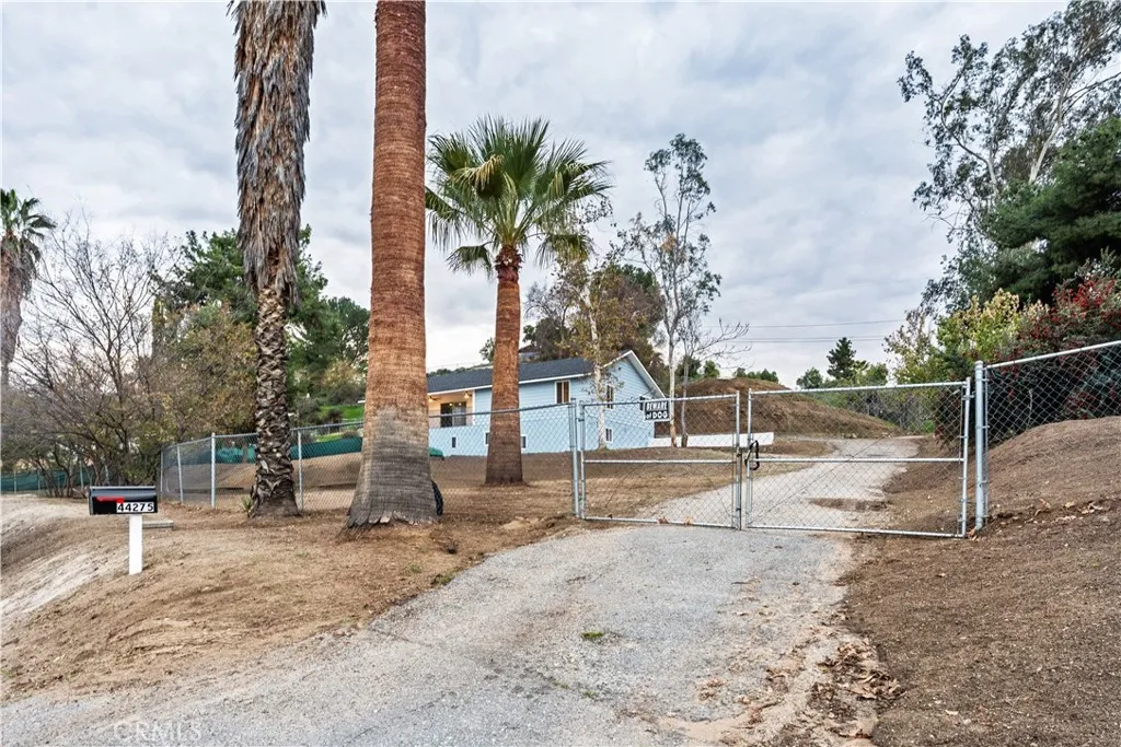 44275 Hillcrest Lane, Hemet, California 92544 home-pic-47