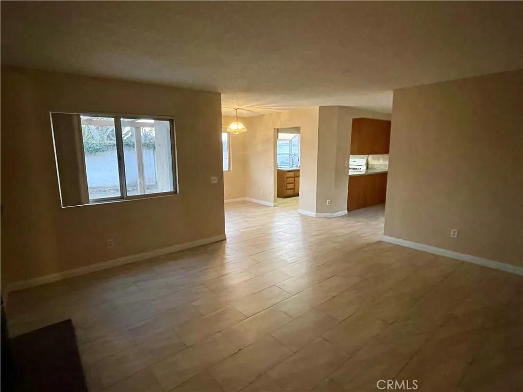 3100 Jeannie Cmn, Santa Ana, California 92703 home-pic-5