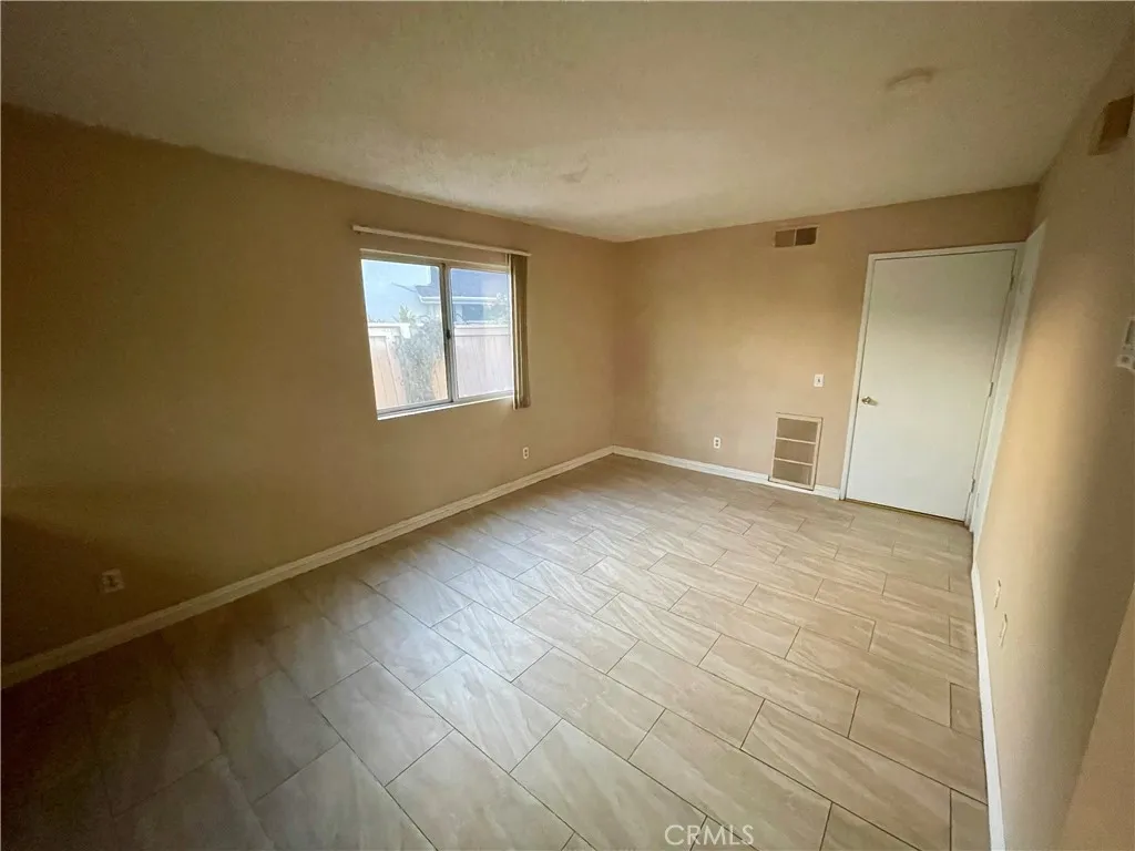 3100 Jeannie Cmn, Santa Ana, California 92703 home-pic-12
