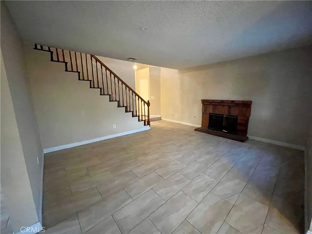 3100 Jeannie Cmn, Santa Ana, California 92703 home-pic-6