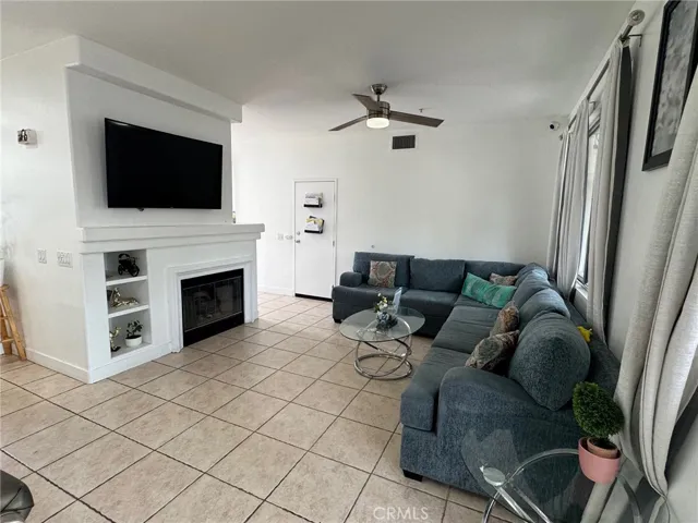 229 Seacountry, Rancho Santa Margarita, California 92688