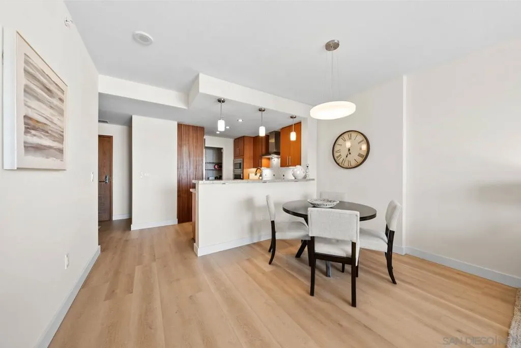 325 7th Ave 1901, San Diego, California 92101 home-pic-10
