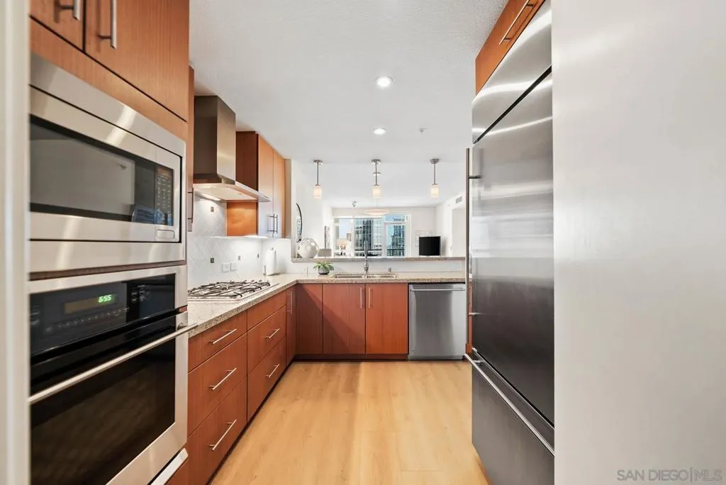 325 7th Ave 1901, San Diego, California 92101 home-pic-6