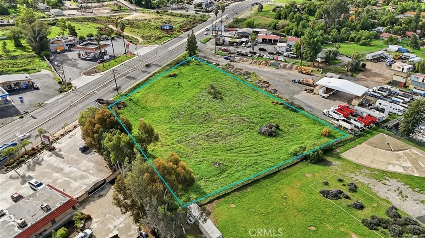 NWC VAN BUREN BLVD. & CHICAGO AVE. RIVERSIDE CA. 92508
