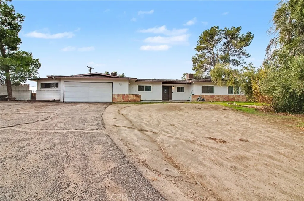 14798 Keota Road, Apple Valley, California 92307 home-pic-1
