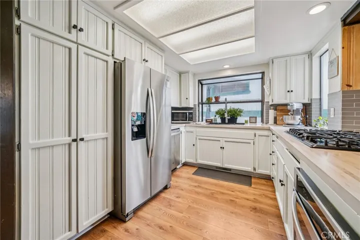 1823 Nob Hill Drive, Running Springs, California 92382