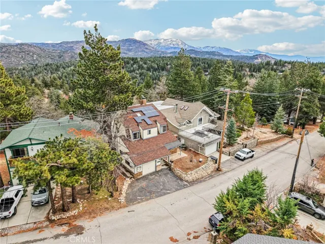 1823 Nob Hill Drive, Running Springs, California 92382