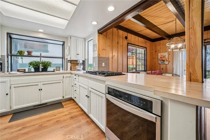 1823 Nob Hill Drive, Running Springs, California 92382