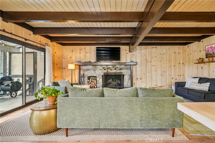 1823 Nob Hill Drive, Running Springs, California 92382
