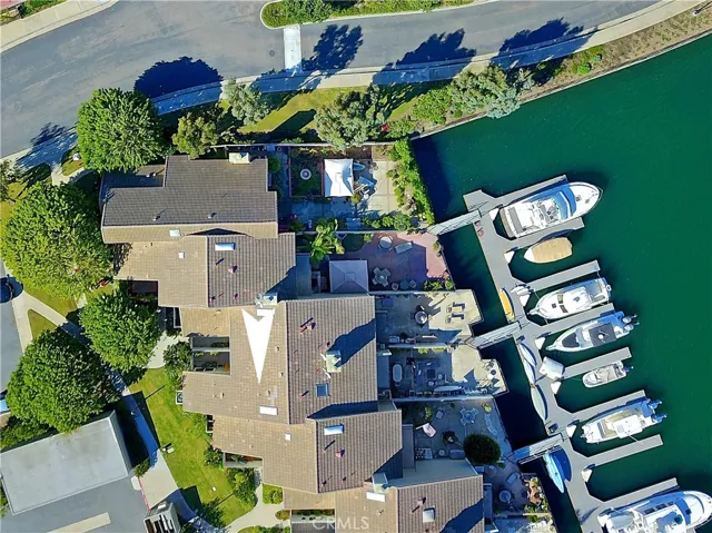 3861 Aruba Circle, Huntington Beach, California 92649